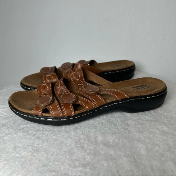 NWOB Clarks Leisa Faye Tan Brown Leather Size 10M - Picture 2 of 10